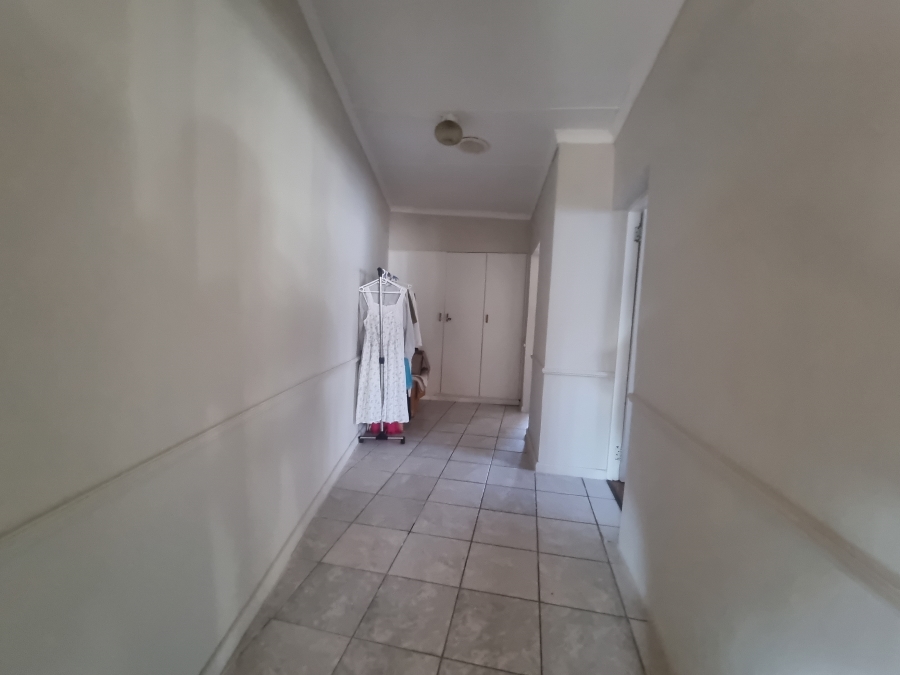 6 Bedroom Property for Sale in Heiderand Western Cape